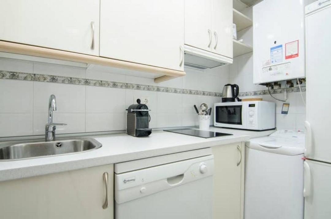Cruz Apartment Мадрид Екстериор снимка