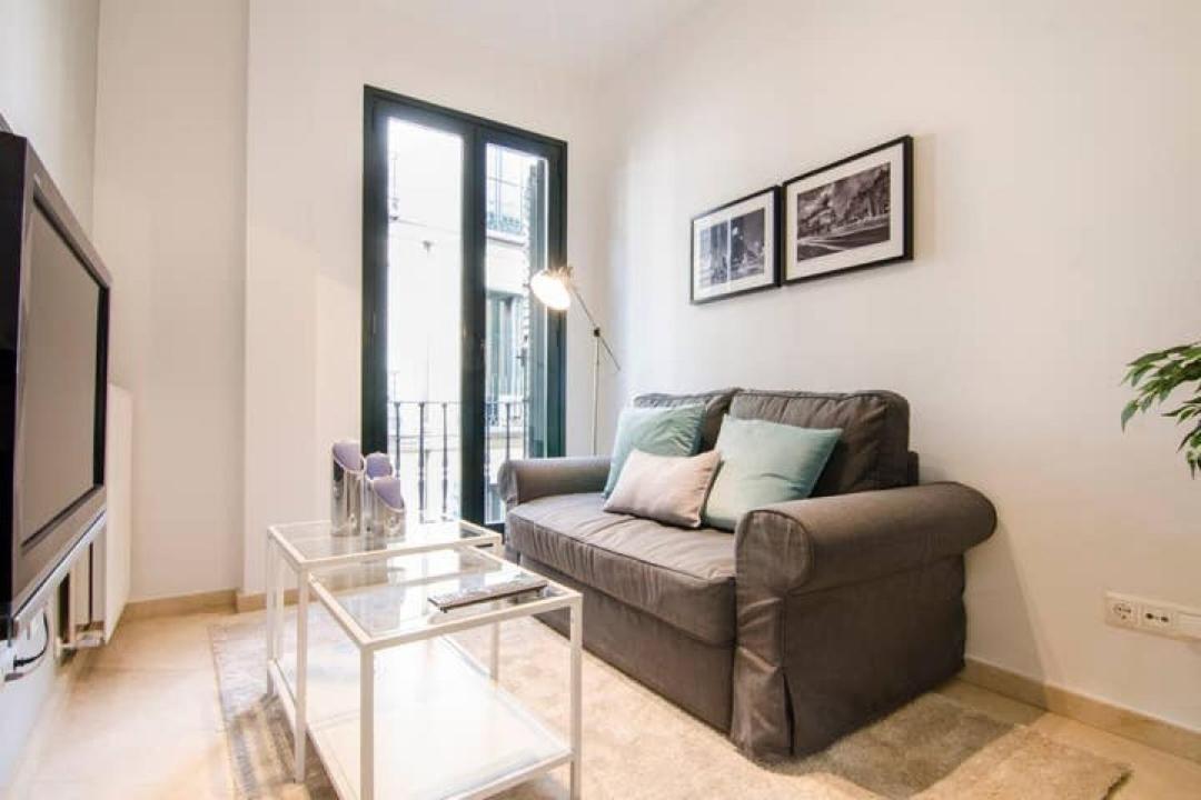 Cruz Apartment Мадрид Екстериор снимка