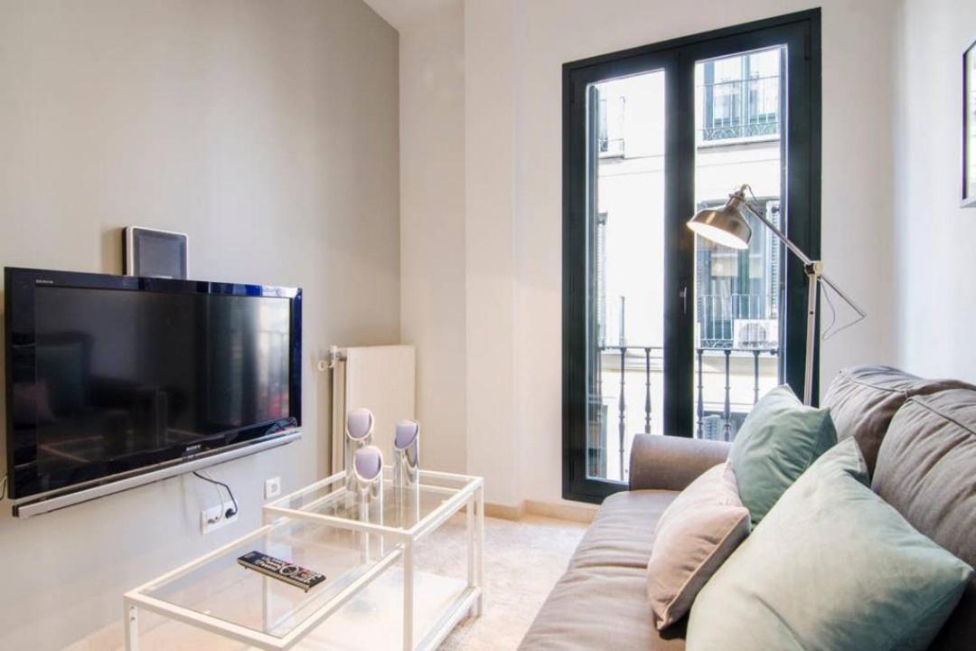 Cruz Apartment Мадрид Екстериор снимка